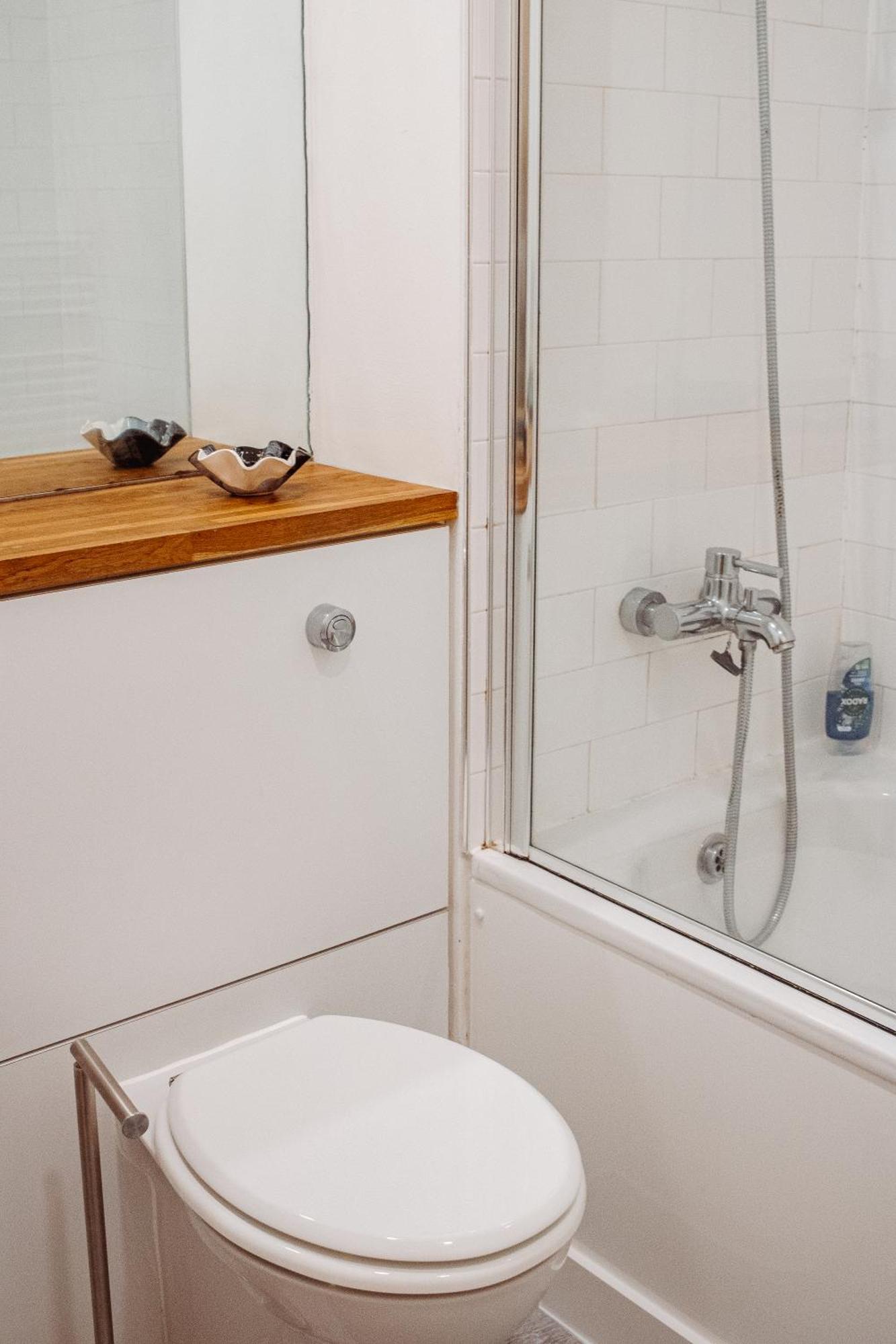 Central & Spacious, Sleeps 8, Perfect For Groups リーズ エクステリア 写真