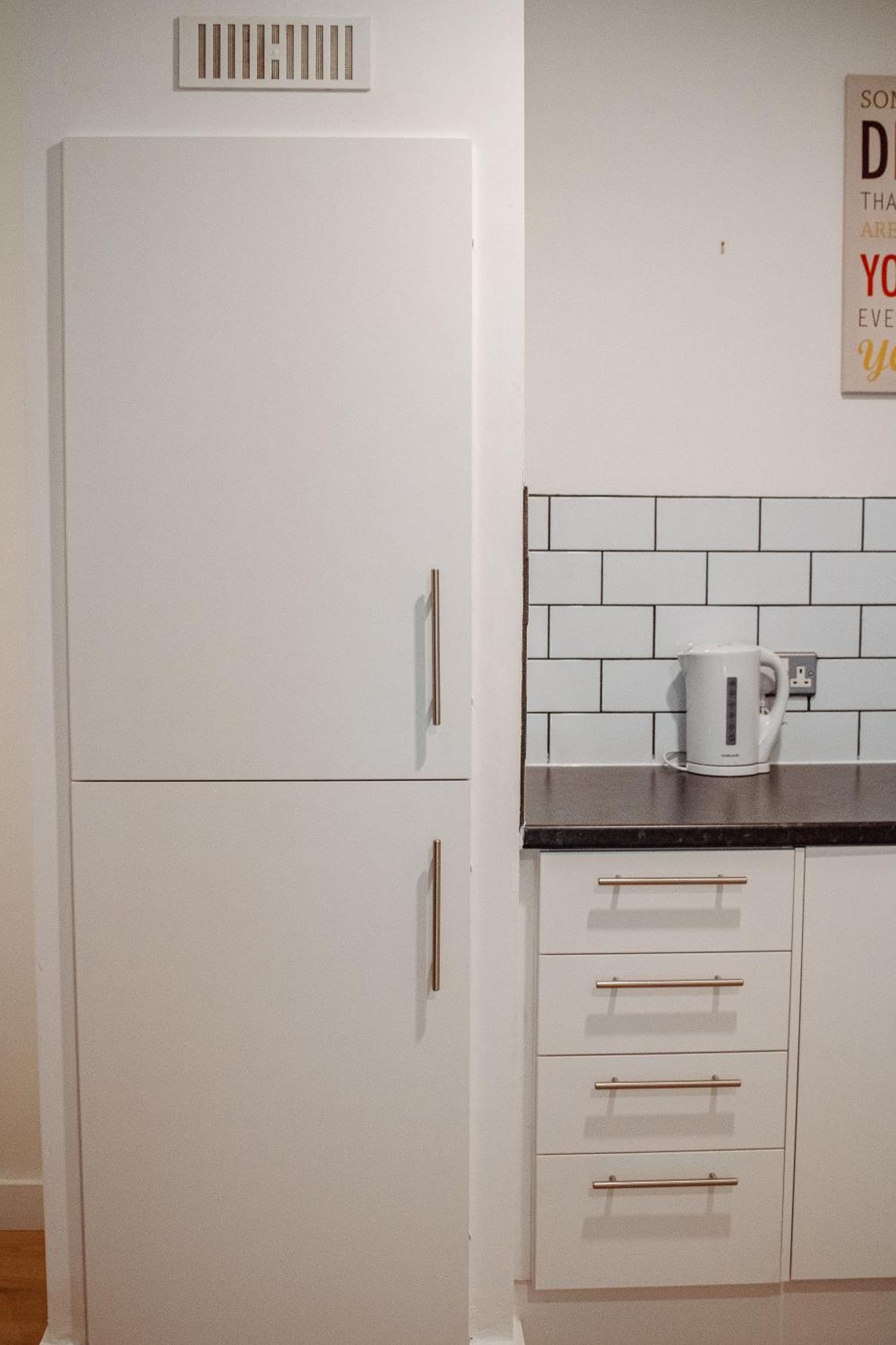 Central & Spacious, Sleeps 8, Perfect For Groups リーズ エクステリア 写真